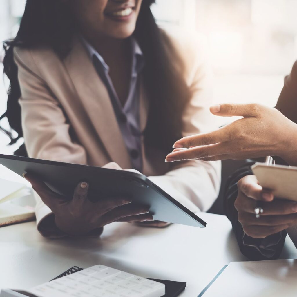 Pracodawca loguje się do systemu SODiR PFRON, aby złożyć wniosek o dofinansowanie