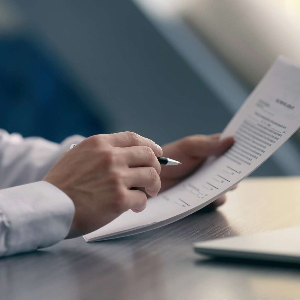 Pracodawca sprawdza wypełnioną deklarację PFRON